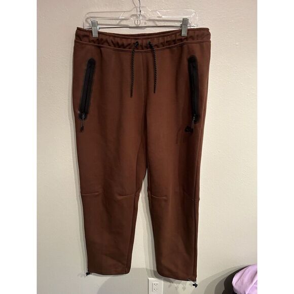 NIKE SPORTSWEAR TECH FLEECE MENs Large BUNGEE PANTS JOGGERS Brown DQ4312 - Picture 1 of 9